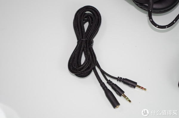 金士顿 HyperX 暴风 专业FPS 耳机外观展示(本