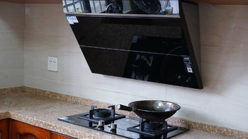 离完美厨房又近一步 Midea 美的 极光蒸汽洗 侧吸式烟灶套装 使用评测
