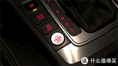 将两段视频同时导入imovie,修剪多余的内容并且确保顺序正确 不少电影