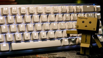 黑爵“锌”蓝牙双模机械键盘—是否真的别具匠心？