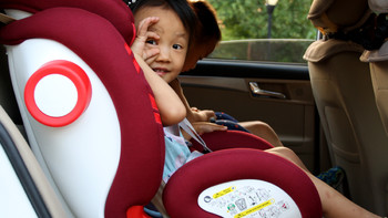 便携也能很安全，宝宝短途出行的好伙伴 osann欧颂便携式安全座椅增高垫使用体验
