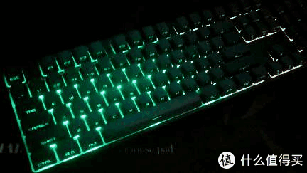 酷冷至尊键盘 文章详情  动图展示一下 用fn f5可以切换灯光的模式