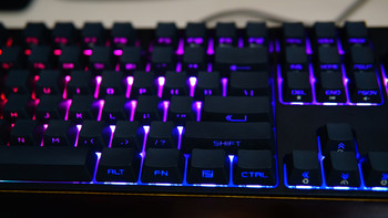 不用驱动也能玩转RGB：酷冷至尊 CK372 侧刻RGB机械键盘