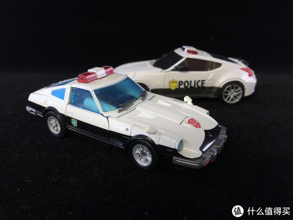 玩具 篇一百五十九:变形金刚中的logo man—takara tomy mp17 警车