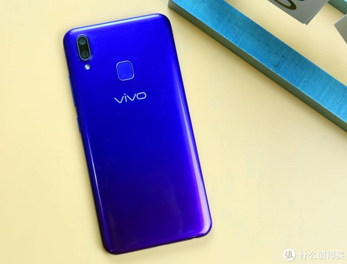 数码配件简评 篇一:vivo u1上手体验:仅拍照&看剧,完全满足生活需要