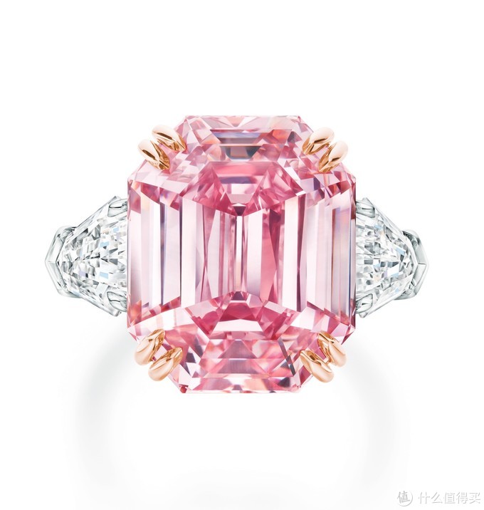 harrywinston1896克拉艳彩粉钻致敬宝石界的传奇人物