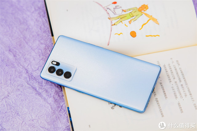 opporeno6pro夏日晴海上手体验晶艳外观手感细腻