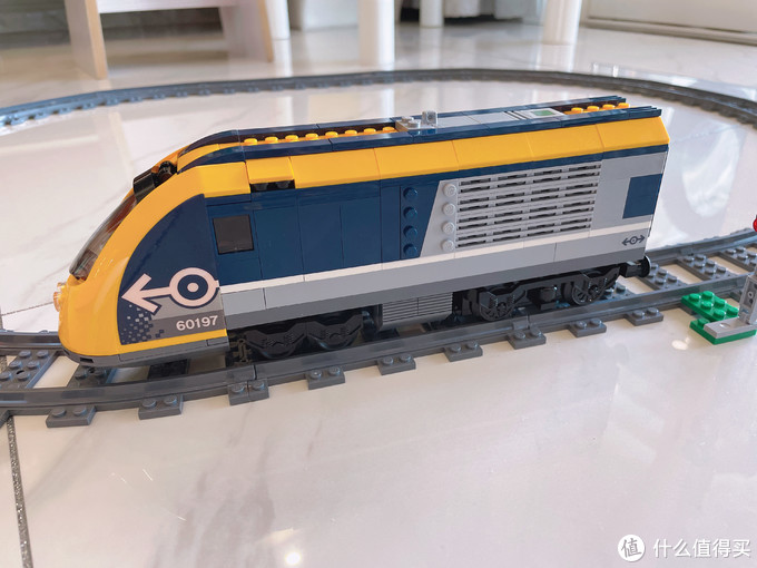 lego篇二十七机车迷宝宝5岁生日开箱与搭建乐高城市系列60197客运火车