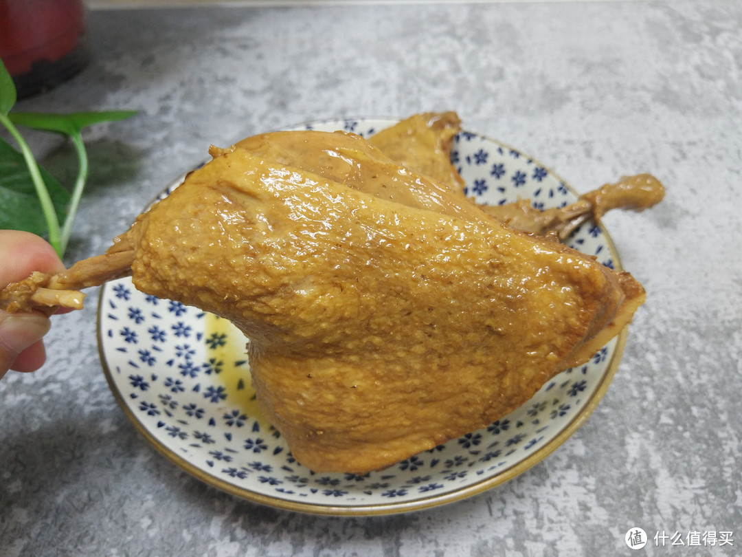 沙县小吃10元一只的鸭腿在家99元卤一锅色泽金黄诱人超好吃