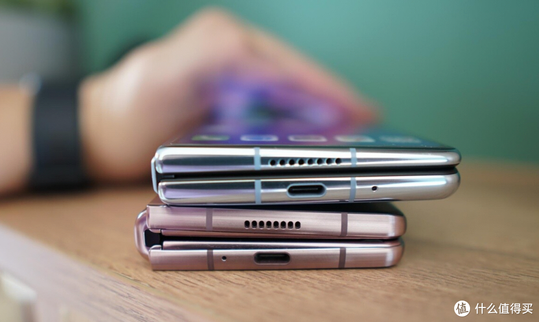 围观最佳可折叠手机推荐4款顶级可折叠屏手机您喜欢谁