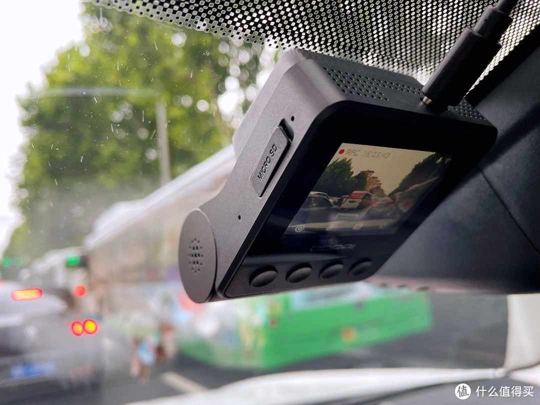 碰撞科技篇五十五盯盯拍z40新手司机的第一台行车记录仪支持语音控制