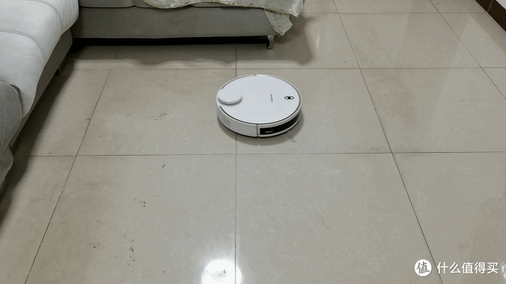 如何选扫地机器人?必须定位准确算法周密吸力强劲 扫拖一体才能更轻松
