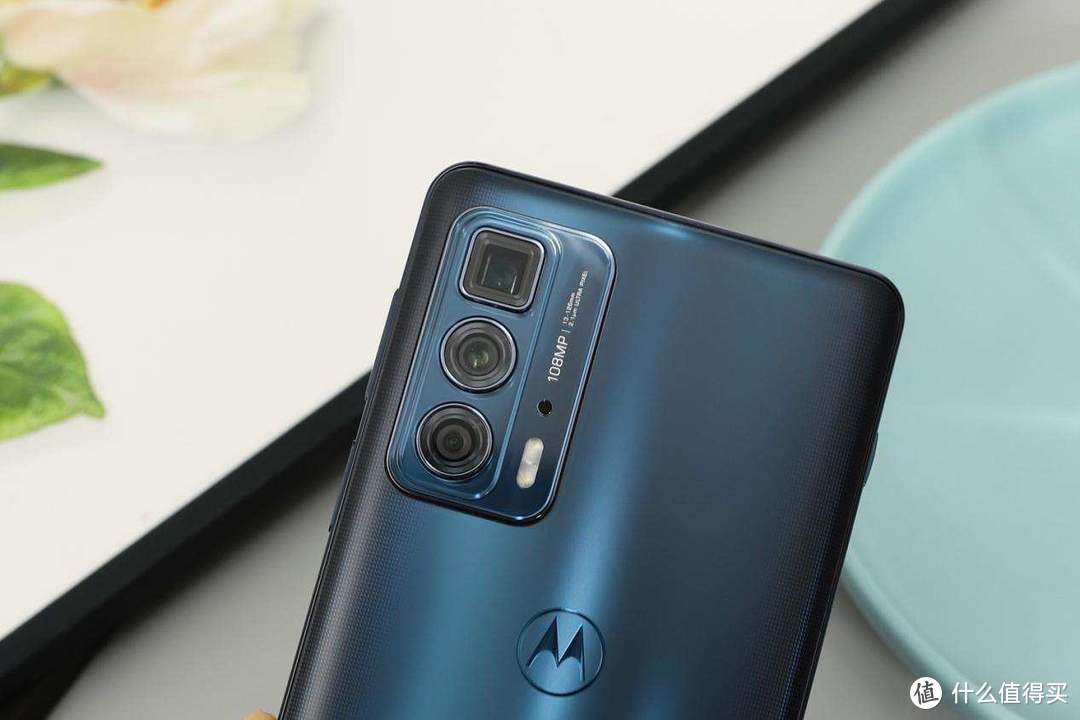 motorola/摩托罗拉手机>文章详情>配色方面,摩托罗拉edge s pro提供