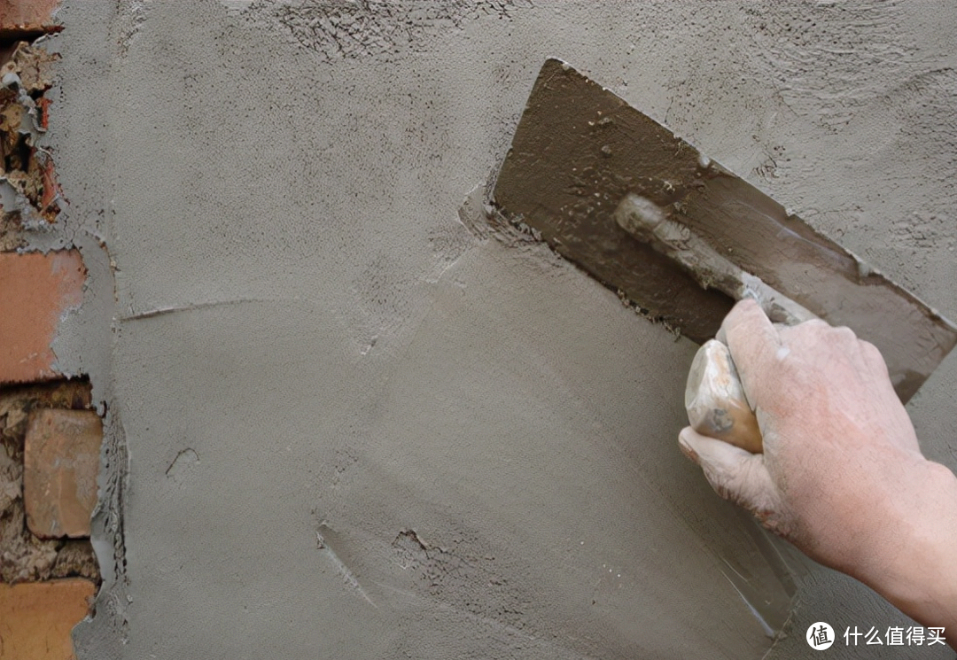 粉墙抹灰中掺了"砂浆王"就是在"毁墙,毁瓷砖",这是真的吗?