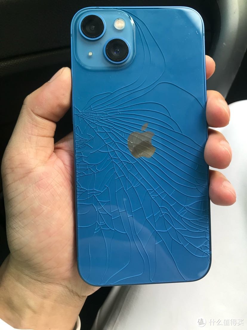 蓝色iphone13站内首摔吧应该是