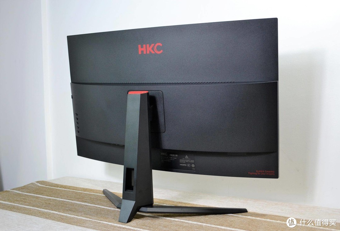 亲测hkcsg32qc显示器144hz刷新率搭配高清屏幕骨灰级电竞迷都爱的好物