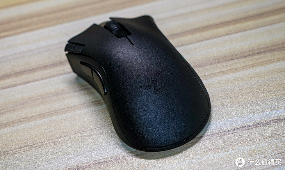 聊一聊今年我最满意的游戏鼠标 razer雷蛇炼狱蝰蛇v2 x极速版