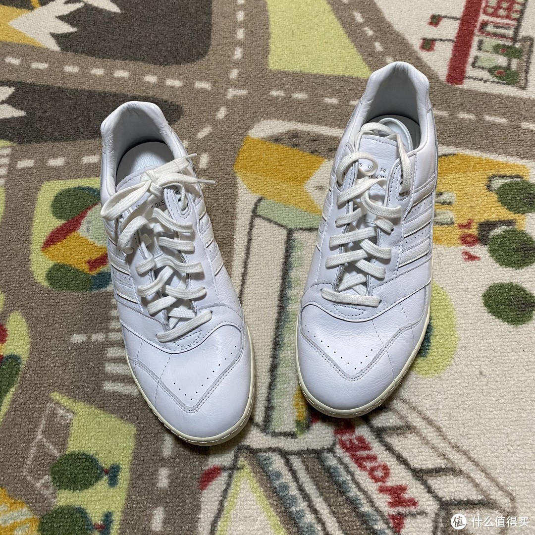 我的第n双鞋篇一百二十五重回90年代复古百搭小白鞋adidasartrainer