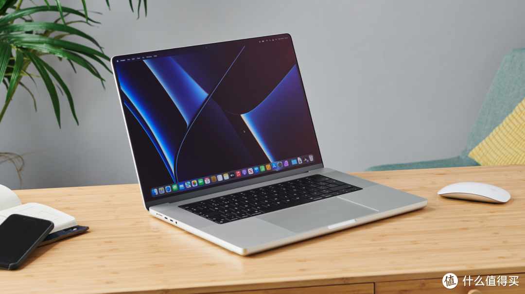 macbookpro202116英寸vs戴尔xps15oled苹果略占上风