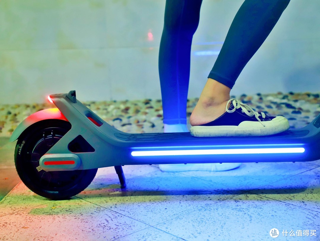 华为智选乐骑智能电动滑板车通勤族的代步神器年度时尚新品
