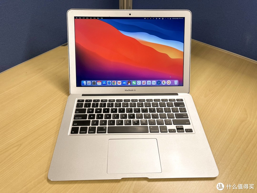 过时的macbookair2014late再战macosbigsur公司退库电脑的垃圾成色mac