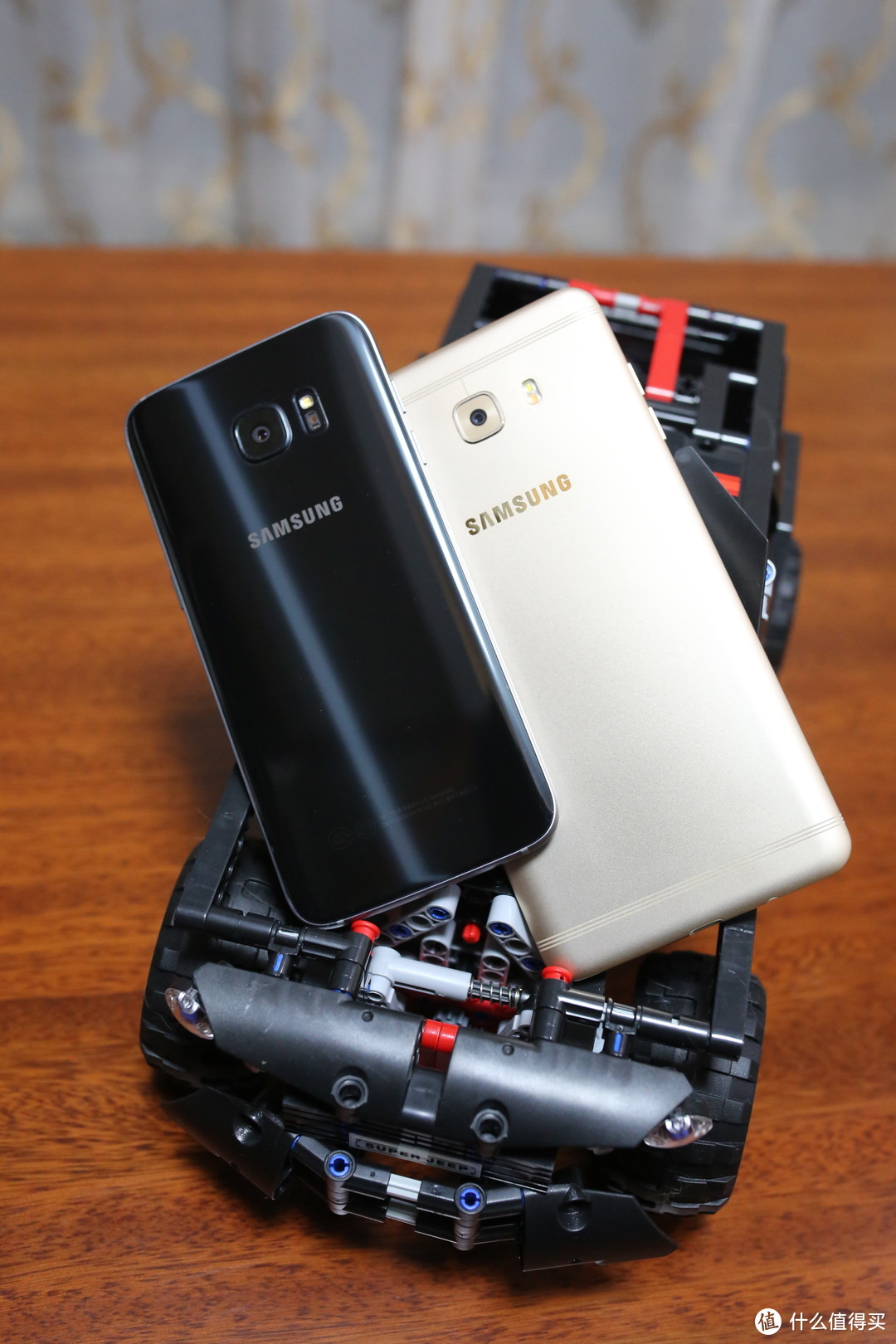 #本站首晒#实力救场？6GB运存的 SAMSUNG 三星 Galaxy C9 Pro 开箱