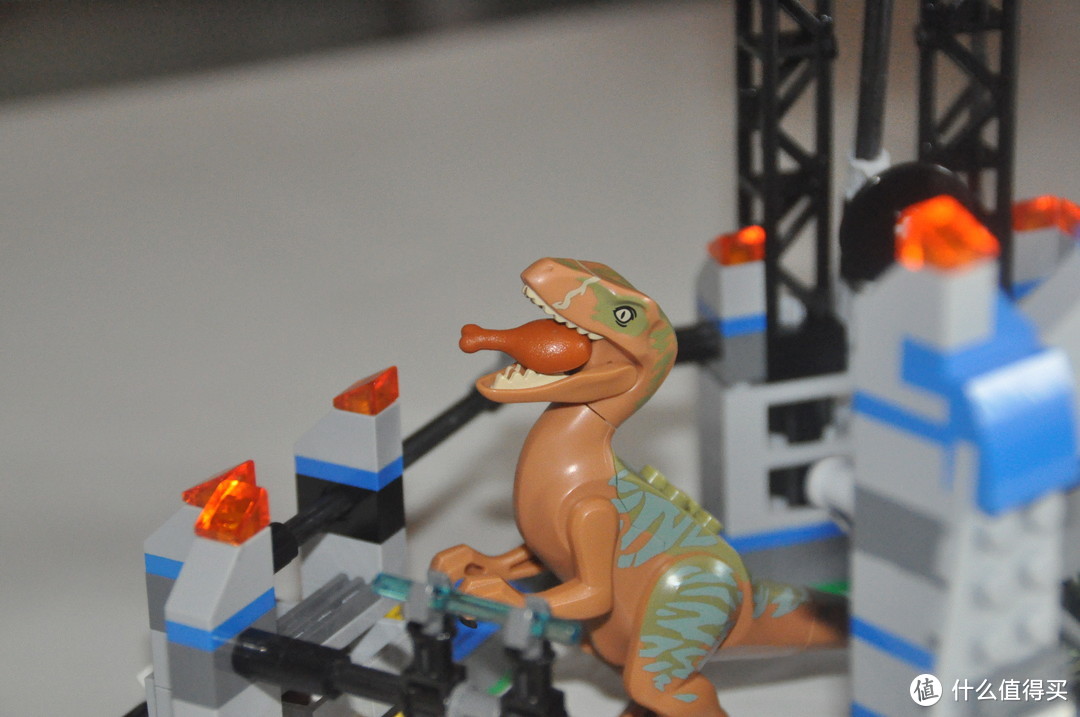 #本站首晒#LEGO 乐高 Jurassic World 侏罗纪世界系列 75920 迅猛龙逃脱