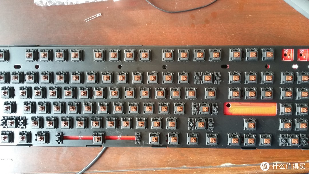 双十一剁手 IKBC C104 黑色茶轴键盘 顺便加灯换键帽
