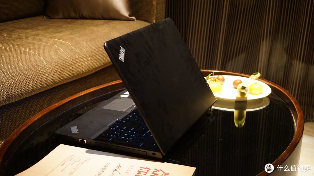 用小黑玩魔兽，年少时的梦想——ThinkPad 黑侠E570 GTX游戏笔记本拆机评测