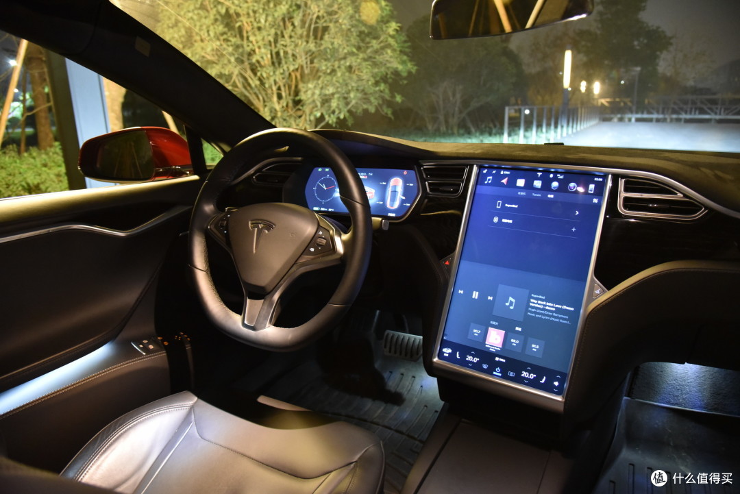 机车男与电动怪兽的偶遇 —— Tesla Model S/X 简评
