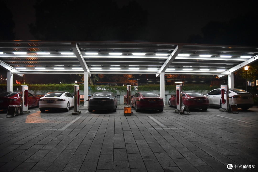 机车男与电动怪兽的偶遇 —— Tesla Model S/X 简评