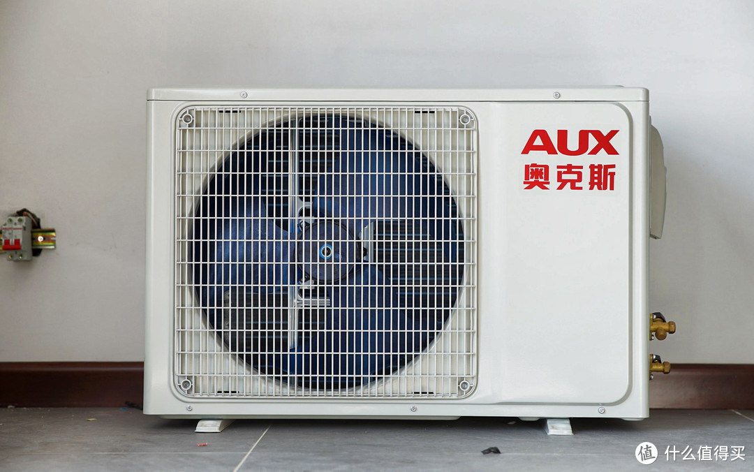 一台造型美观、功能强劲的柜式空调 ------评测AUX 奥克斯 倾城卷轴艺术圆柱空调