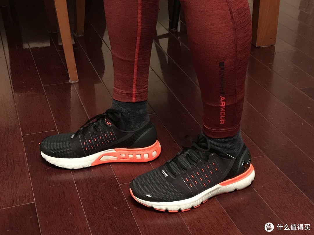 跑个痛快！UNDER ARMOUR 安德玛 SpeedForm系列跑鞋套装 使用测评报告