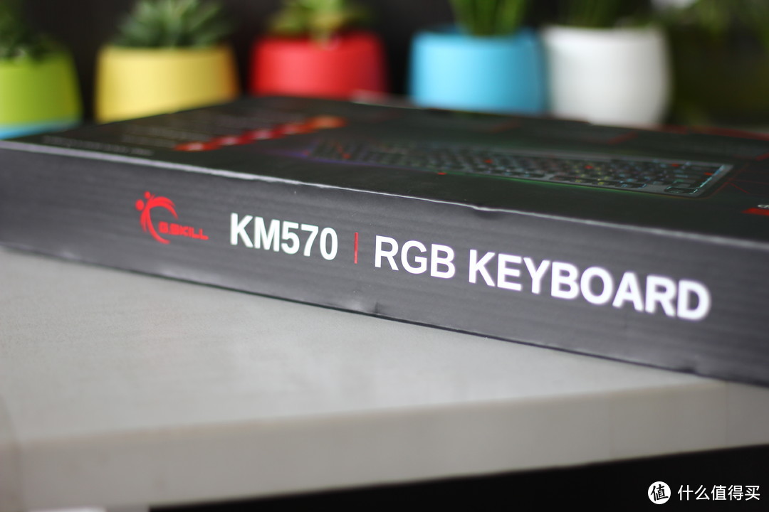 来自内存大厂的优秀外设产品——芝奇（G.SKILL）RIPJAWS KM570 RGB 幻彩背光机械式键