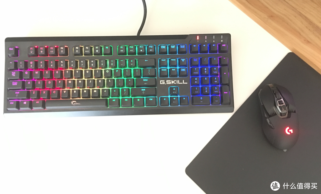 实用与内骚的结合体---芝奇 RIPJAWS KM570 RGB 幻彩背光机械式键盘