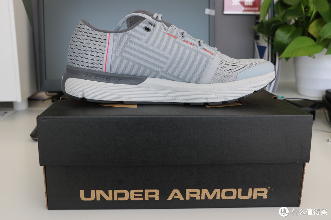 为跑步而生——UNDER ARMOUR 安德玛 SpeedForm系列跑鞋套装