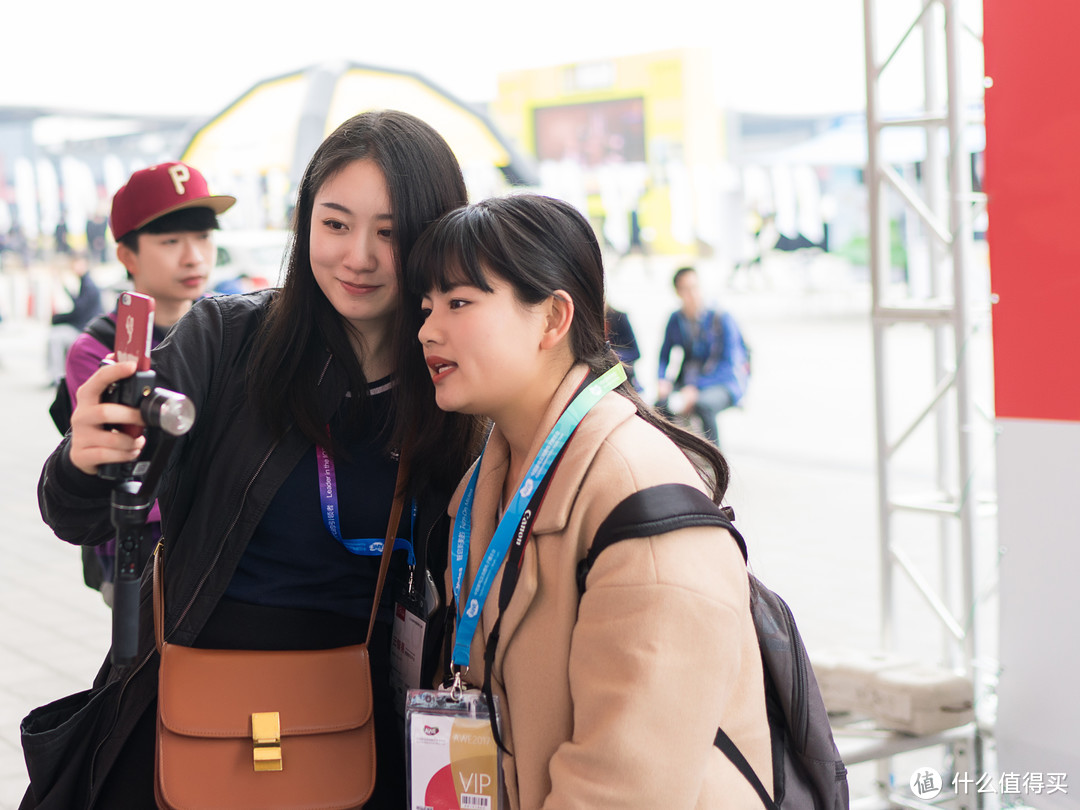 智能和女神：逛2017年AWE中国家电及消费电子博览会