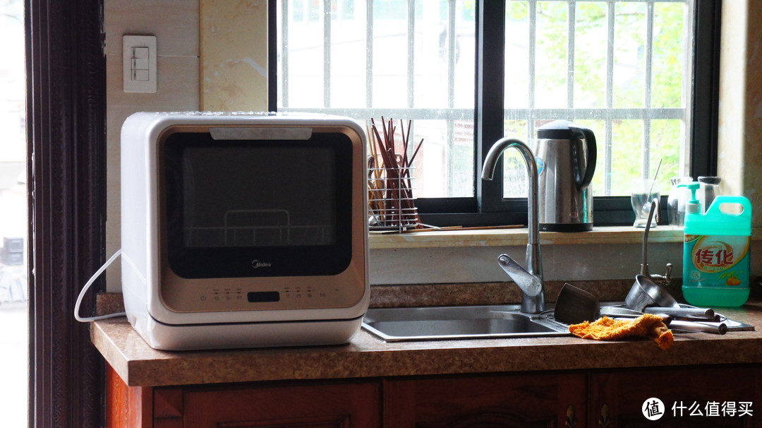 拯救“失败”的厨房  美的M1免安装洗碗机使用评测