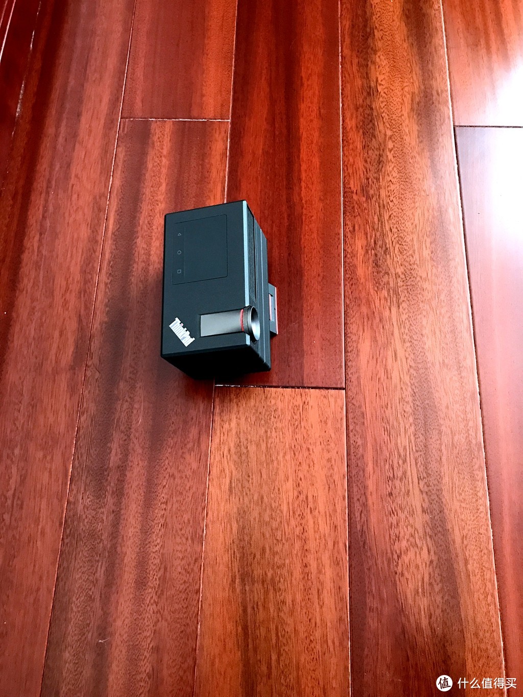 极致便携 模块化的魔力，测投影仪中的超极本--ThinkPad Stack 智能魔方投影仪