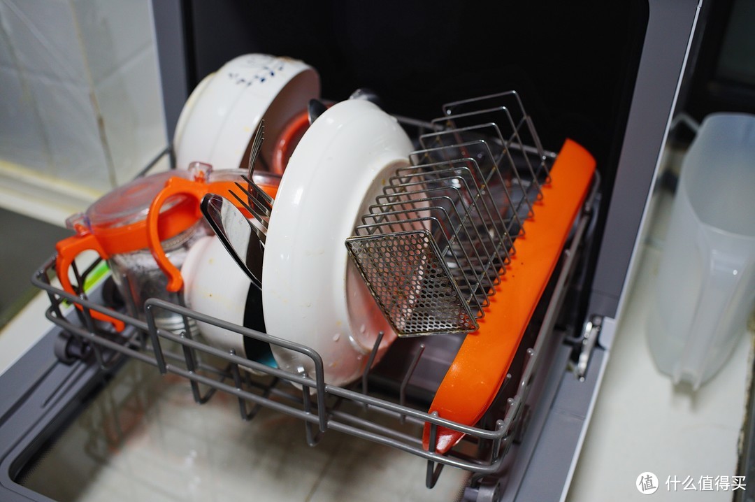 谁说租房族就不能用洗碗机——美的M1免安装洗碗机体验