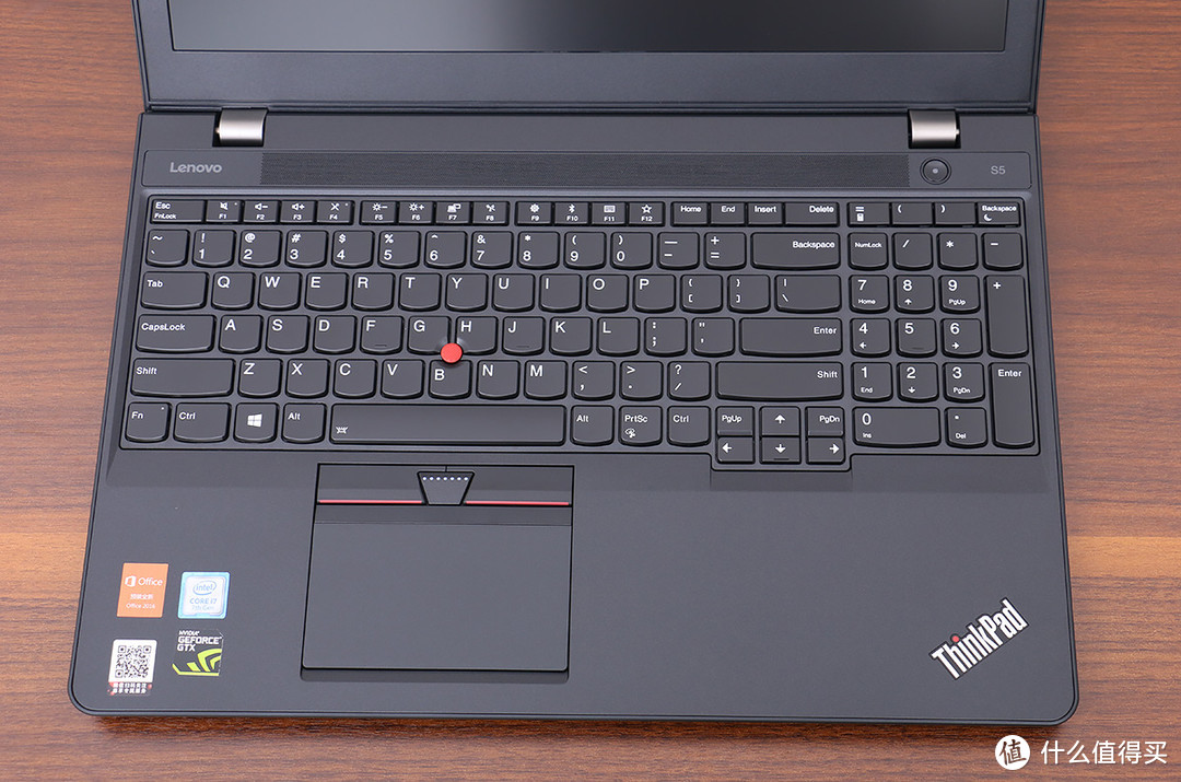 可玩游戏的“商务本”，ThinkPad 黑将 2017 笔记本体验