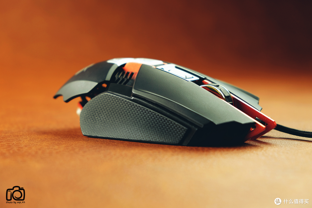 浓厚的未来科技感:ajazz 黑爵 gtx 游戏鼠标