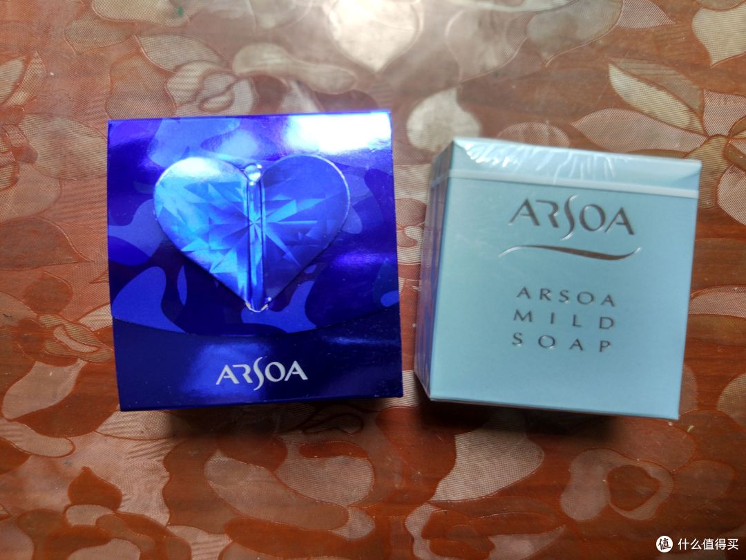 安露莎黑白双皂大比拼