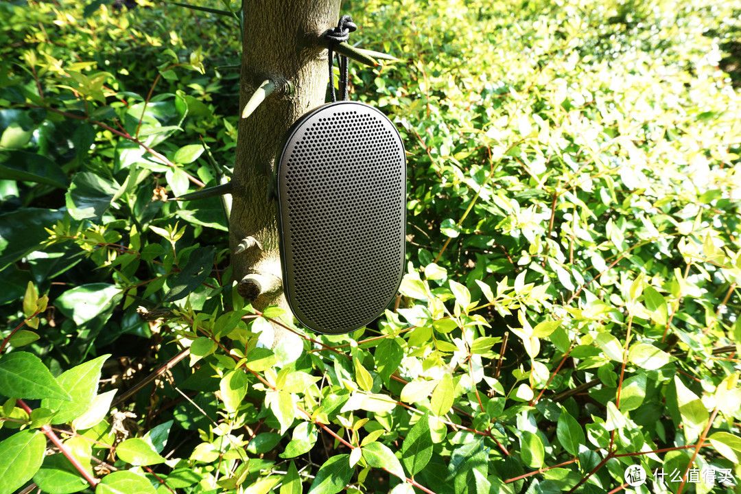 Beoplay P2 蓝牙播放器：掌中的B&O音乐世界