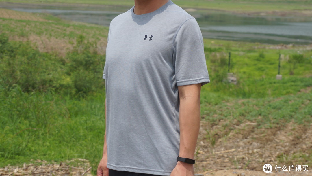 同种科技，不同侧重，伴我们度过挥洒汗水的夏天——UNDER ARMOUR THREADBORNE系列男士T恤套装测评报告