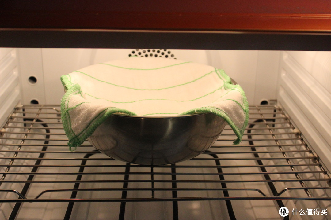 “烹然心动”的烘焙魔法：体验海尔嫩烤箱T3