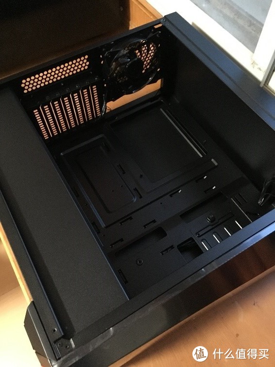 轻众测-酷冷至尊 MasterBox Lite5（睿） 中塔式侧透机箱