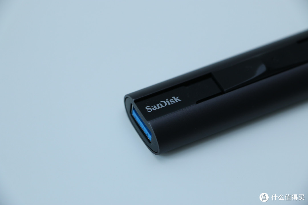 性能与便携兼备--闪迪(SanDisk)CZ880固态闪存盘评测