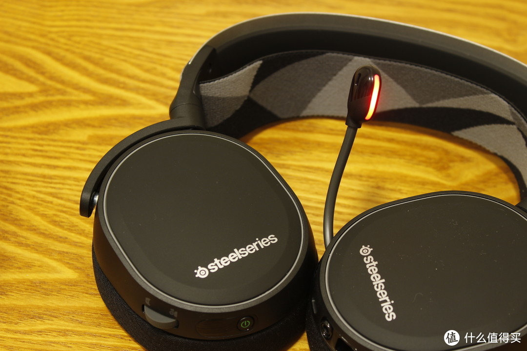 游戏外挂加成-------SteelSeries 赛睿 Arctis寒冰7电竞耳机体验