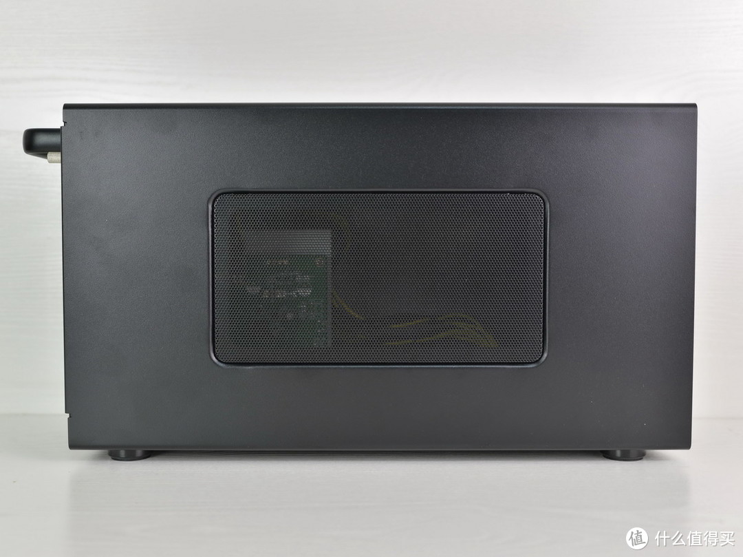 核显笔电和老笔电的游戏外援，AKiTiO Node -Thunderbolt 3外置显卡转接盒体验